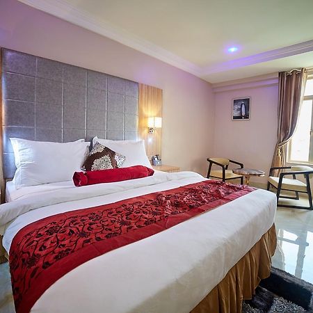 Corinthia Villa Hotel Абуджа Екстер'єр фото