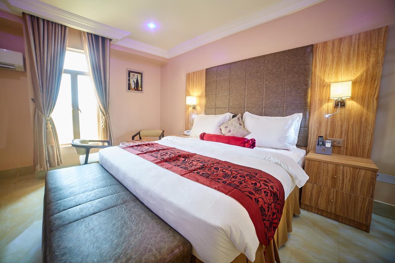Corinthia Villa Hotel Абуджа Екстер'єр фото